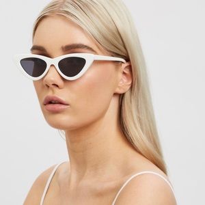 THE LAST LOLITA (white) by Le Specs